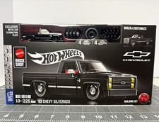 Hot Wheels Brick Shop 83 Chevy Silverado 225pc Set W Metal Car Plate