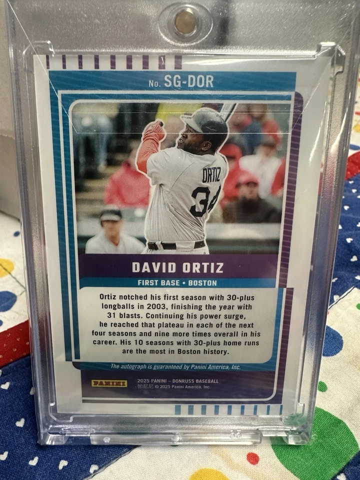 David Ortiz Big Papi DORADO AUTOMÁTICO SSP 08/10 2025 Donruss Béisbol #SG-DOR Medias Rojas Foto 2 de 2
