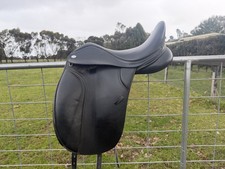 Thorowgood T8 High Wither Dressage Saddle 17.5