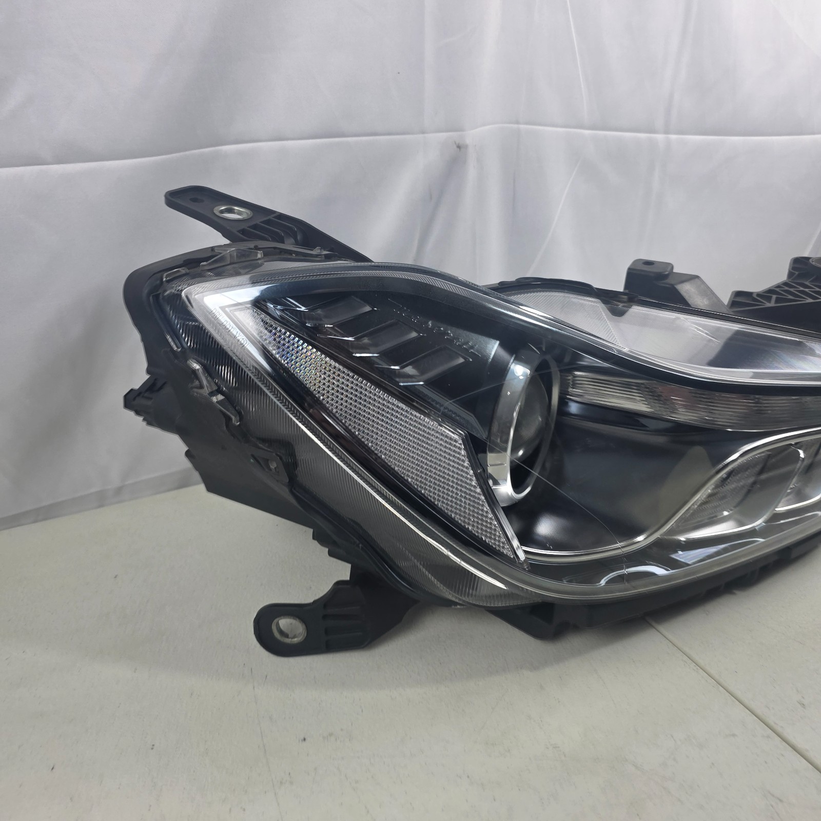 🚗 Maserati Ghibli M157 RIGHT Xenon EU HEADLIGHT GENUINE OEM 00670038232