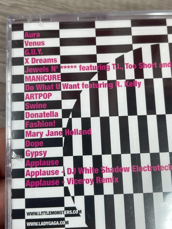 New Lady Gaga CD Artpop Walmart Edition Edited w/ 2 Exclusive Remixes SEALED - Image 4 of 4