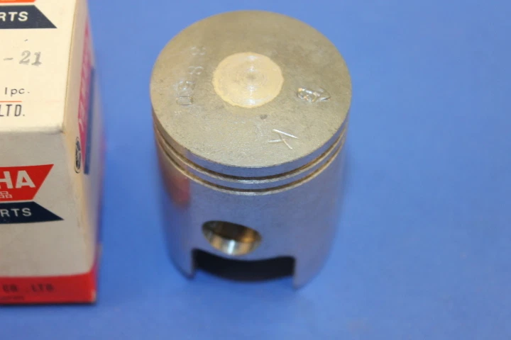 YAMAHA NOS/OEM 2ND O/S .50 .020 PISTÓN YL1E 1966 1967 134-11636-01 Foto 2 de 4