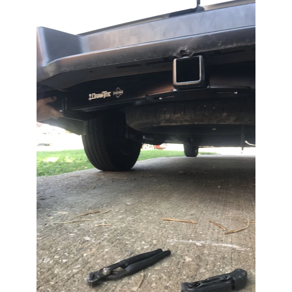 Enganche de remolque Draw-Tite 75715 clase IV, receptor de 2" compatible con NV1500, NV2500, NV3500 Foto 4 de 4