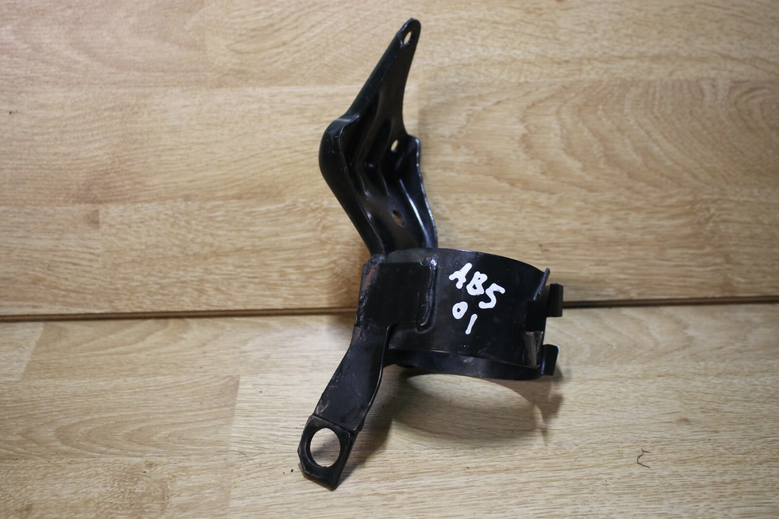 AUDI A4 B5 FUEL FILTER HOLDER HOUSING MOUNT BRACKET 8D0127224D eBay