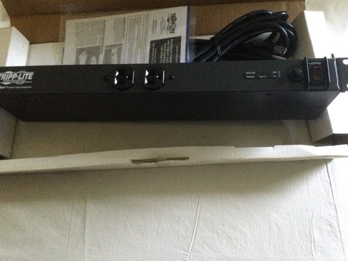 TRIPP LITE RS-1215 12 OUTLET RACKMOUNT POWER STRIP - Zdjęcie 7 z 12