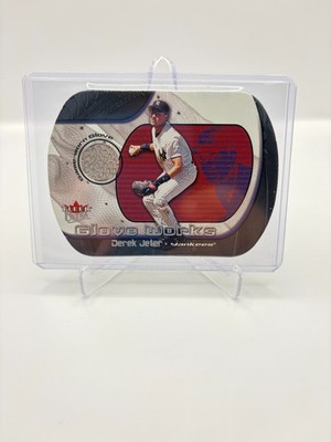 2001 Derek Jeter Fleer Ultra Glove Works Relic Card (239/450) - New York Yankees