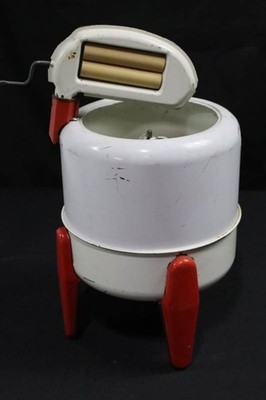 Vintage 1950 s Wolverine Washing Machine Tub TOY w/ Crank / Spin - RARE !!