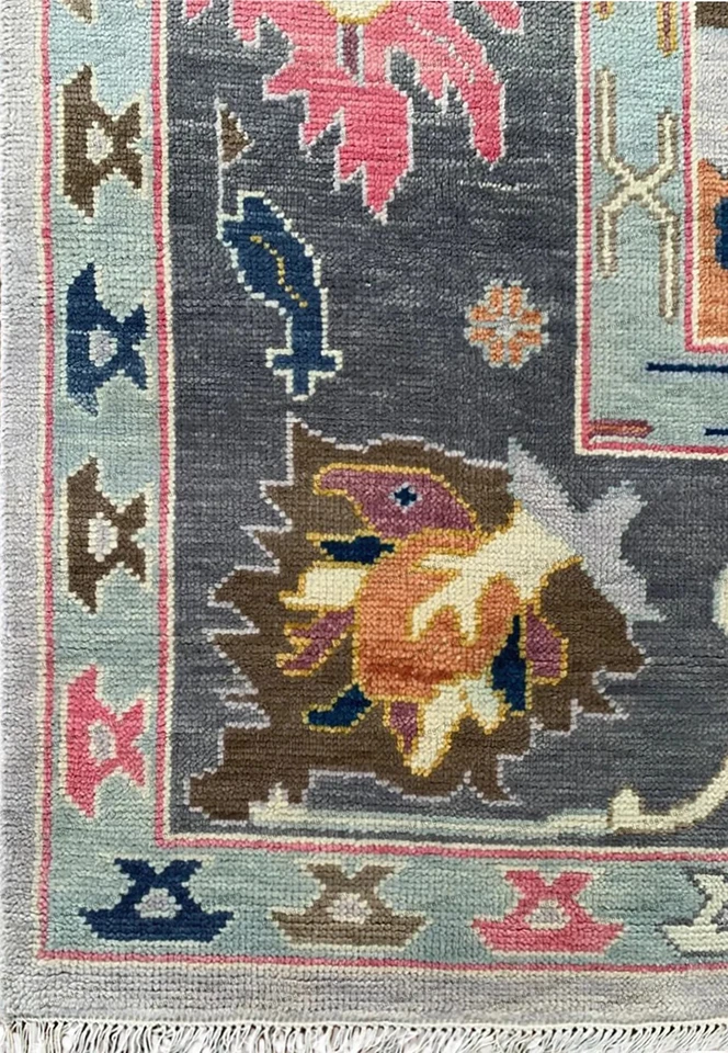 Vintage Oushak Rug – Hand Knotted Turkish Style Oushak Wool Carpet - Image 3 of 4