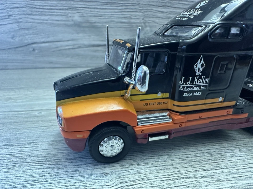 SpecCast J.J. Keller 1:64 Kenworth T-600B с прицепом Conestoga #830-PP *б/у - Изображение 3 из 4