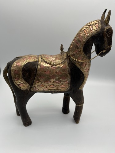 11" Vintage Armored Hand Carved Horse Wood with Brass & Copper Inlay - Picture 6 of 9