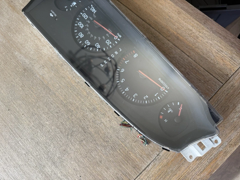 Toyota Avalon 2004 velocímetro cuadro de instrumentos 221.420 millas 83810-07060 Foto 2 de 4