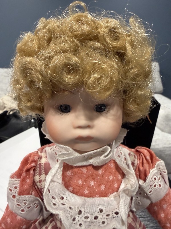 Vintage 1988 Seymour Mann Jo Ann Collectible Doll