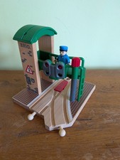 Brio Signal Box Track Spliter Bridge Figure