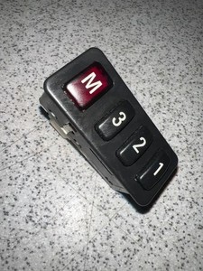 BMW 5 Touring E39 Steuerknöpfe für den linken Sitz 8352160 3.00 Diesel 33959531