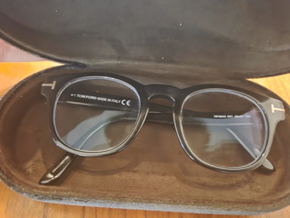 Auténticas gafas perscritas Tom Ford para hombre - Usadas - Vienen con estuche Foto 3 de 4