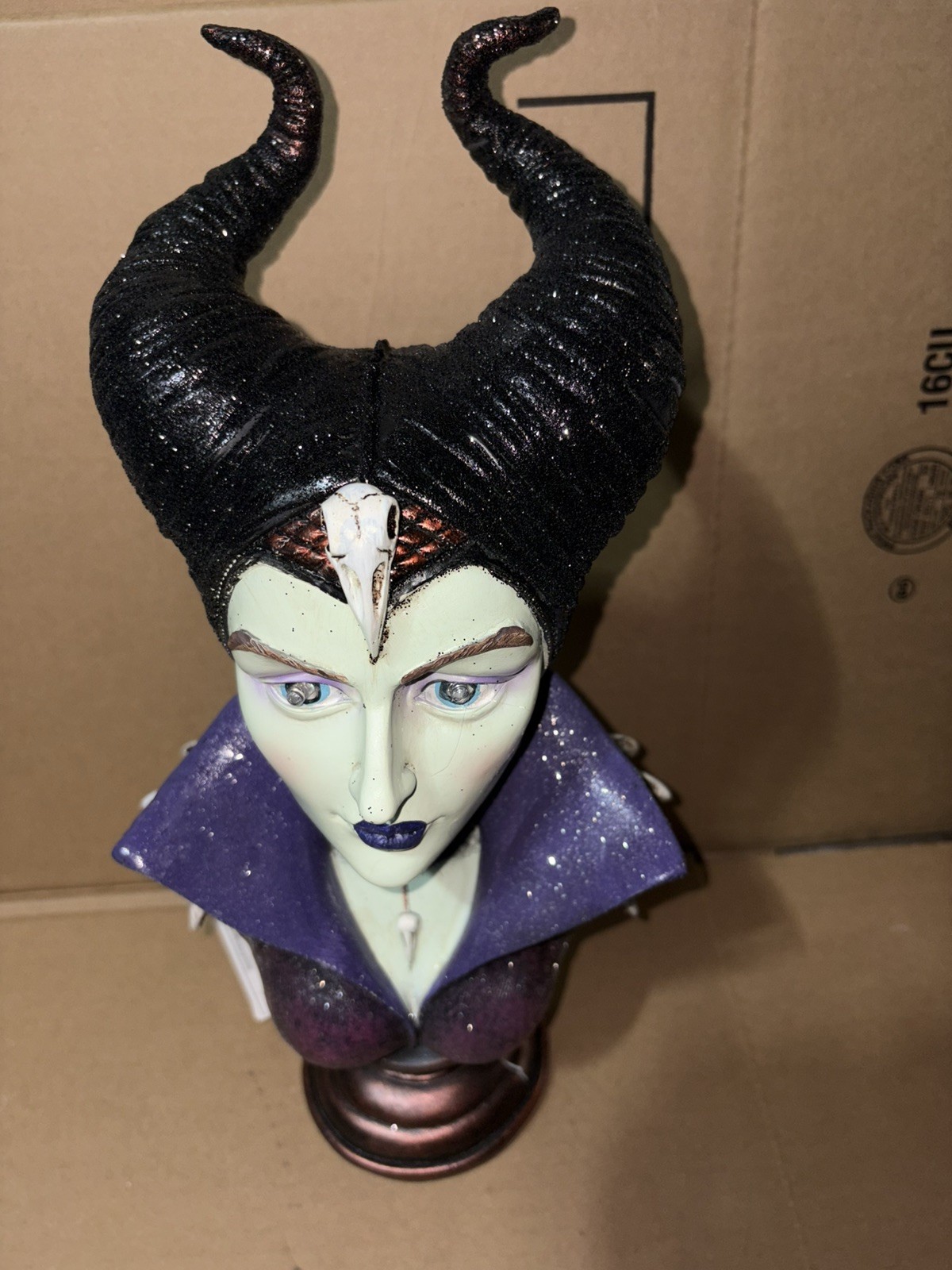 Maleficent Bust LED Eyes Halloween Evil Queen Villain SnowWhite New Viral