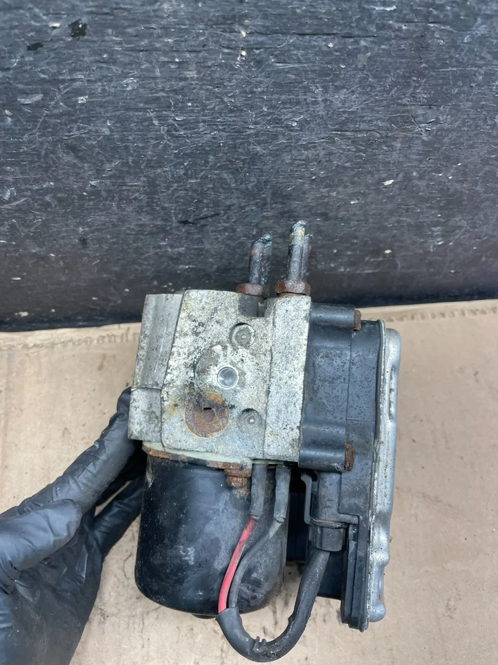 Chevrolet Tahoe 2003 ABS bomba de freno antibloqueo OEM 13451111 OEM T2753 DG Foto 4 de 4