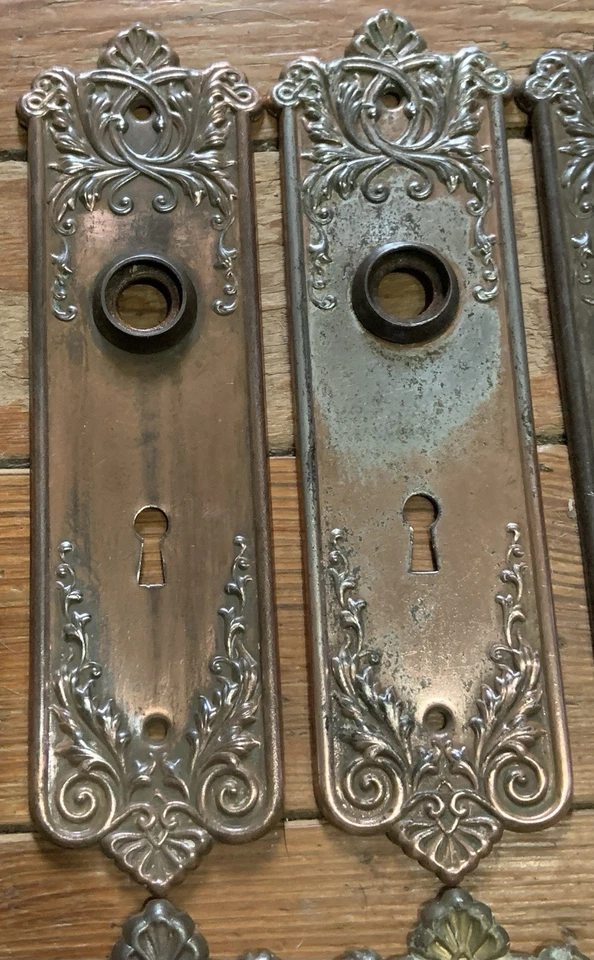 Par de placas traseras antiguas victorianas CORBIN “LORAINE” CA 1900 PERILLA PUERTA 8,5” Foto 4 de 4