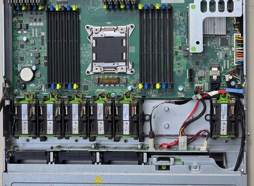 Server - Fujitsu Primergy RX200 S8 - Xeon E5-2697 v2 - 384 GByte Ram - D3302-A1 - Photo 4/12