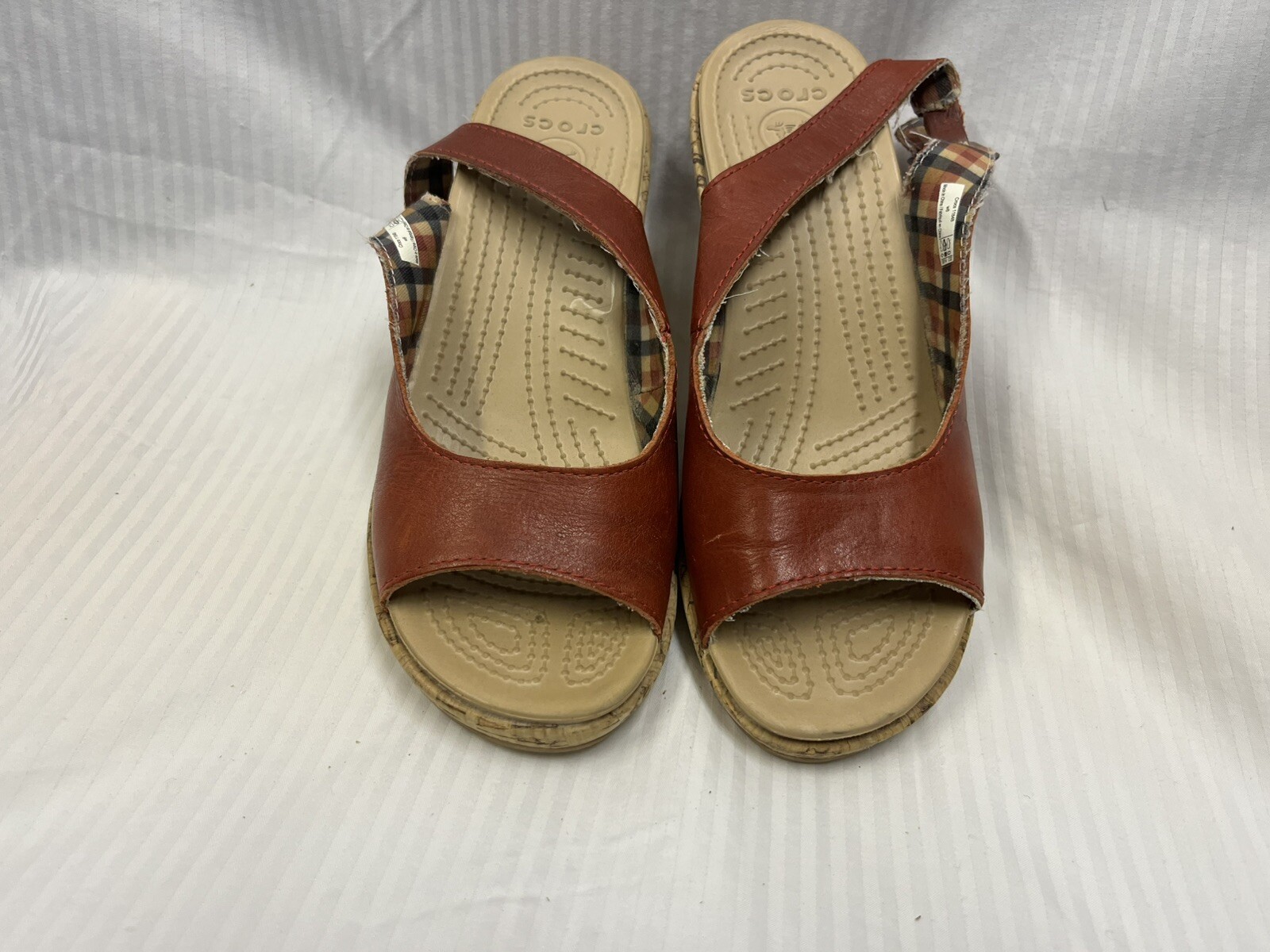 Women’s size 8W wedge rust red wedge sandal by crocs