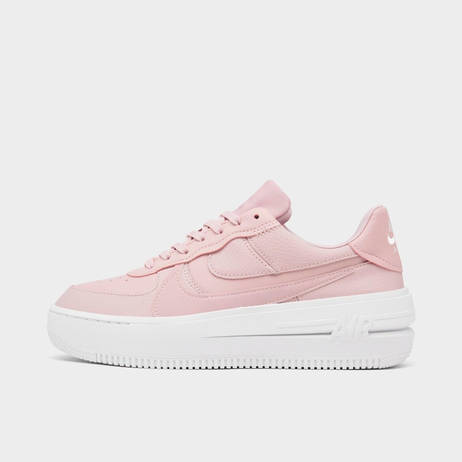 Женские кроссовки Nike AF1 на платформе Pink Oxford Light нежно-розового цвета DJ9946-602 размера