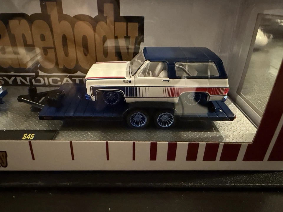 M2 Machines Square Body Syndicate Hauler CHASE 🔥 🔥 🔥  Only 750 PCS - Image 3 of 3
