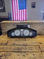 07 2007 CHRYSLER 300 SPEEDOMETER CLUSTER GAUGE 140 MPH w/ INFORMATION CENTER