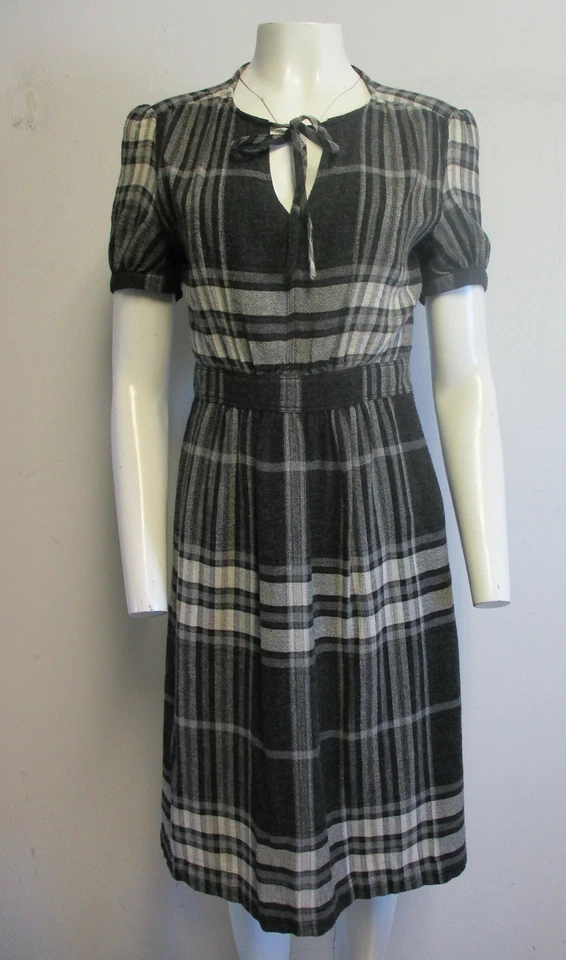 Vestido BURBERRY BRIT Gris Nova Cuadros Manga Corta Cuello Corbata Talla 6 Foto 2 de 4