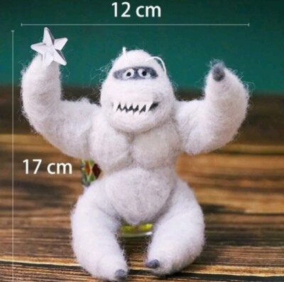 Puntale per albero di Natale, mostro di neve abominevole, fatto a mano, abominevoli scimpanzé abominevoli con stella, in peluche, ornamento natalizio (bianco-A