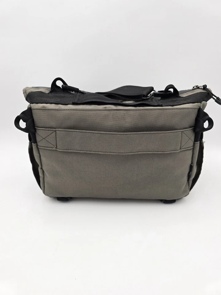 ProMaster Camera Bag Jasper S Olive Green satchel bag #5820 - Image 3 of 4