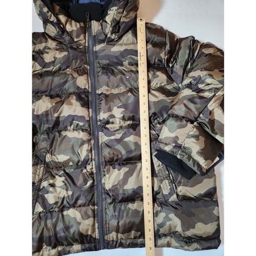 Tommy Hilfiger Men's 2XL Camo Hooded Puffer Jacket – Wind & Water Resistant - Picture 5 of 11