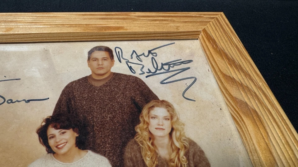 FOTO ENMARCADA AUTÓGRAFA FIRMADA POR STAR TREK VOYAGER 75/105 Foto 3 de 4