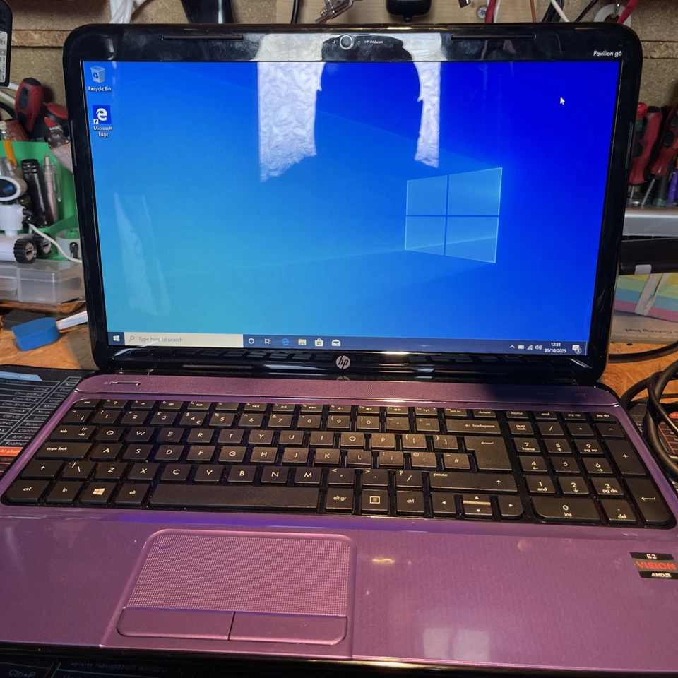 HP Pavilion G6 AMD E2-1800 APU 1.70GHz 15.6" 120GB SSD 8GB RAM Laptop Win 10 Pro - Image 3 of 4