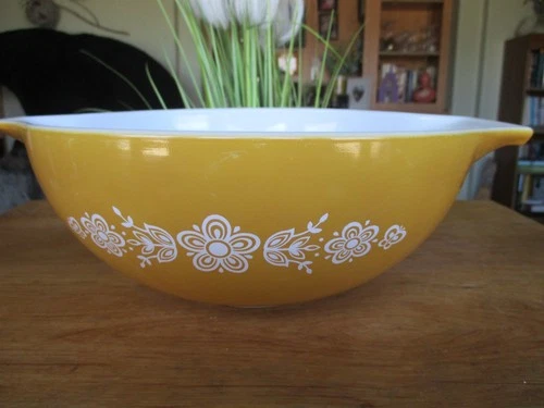 Pyrex Butterfly Gold #444 4 Qt Cinderella Mixing Nesting Bowl Vintage