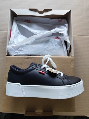 Levi's Tijuana 2.0 sneakers, size 38 black