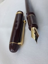 Pilot Custom 74 Fountain Pen Bordeaux Resin 14K Gold Nib Pre-owned w/ Box