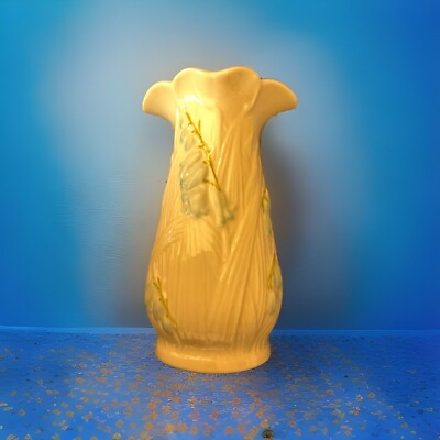 VTG. BELEEK  LILY OF THE VALLEY  VASE,IRISH,BLUE FLOWERS GREEN MARK O857