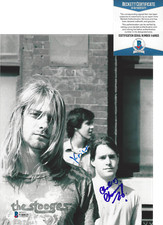 NIRVANA (KRIST NOVOSELIC & CHAD CHANNING) SIGNED 8x10 PHOTO B BECKETT COA BAS
