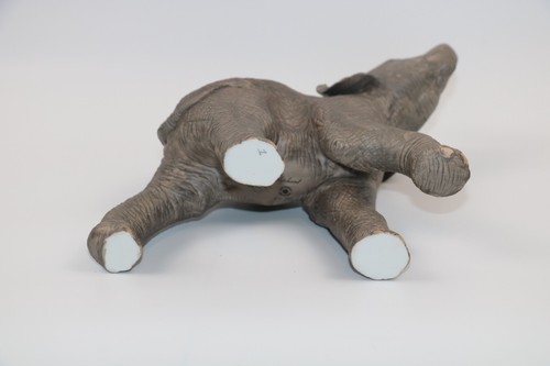 LENOX Asian Elephant Standing Trunk Up Porcelain Endangered Baby Animals 1992 - Picture 8 of 9