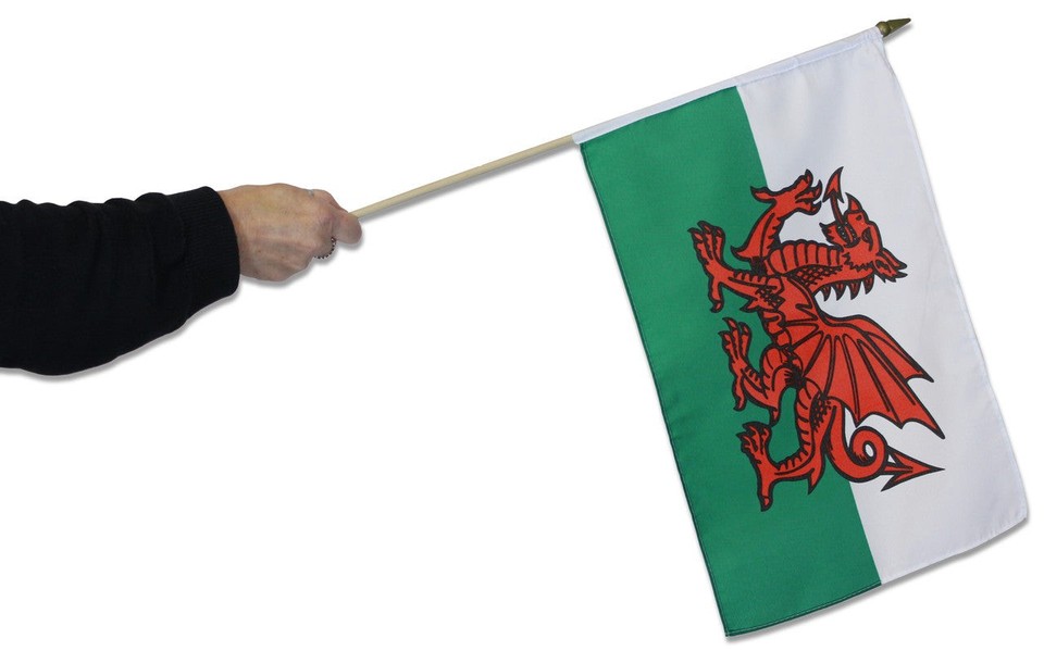 Wales Flags & Bunting - 5x3' 3x2' & Giant 8x5' Welsh Table Hand - Dragon - Foto 12