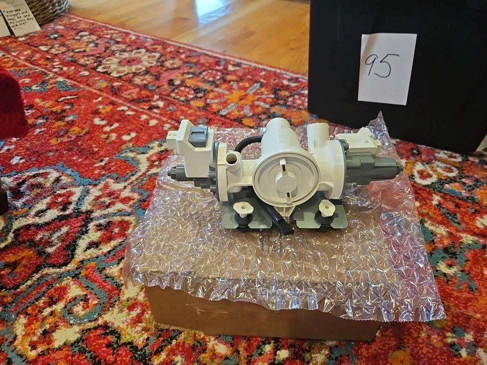 ☆ GENUINE ☆ W11458345 W10918608 W11316609 W11319789 OEM WHIRLPOOL Drain Pump B95 - Image 3 of 4