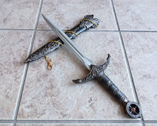 Medieval Renaissance 18" Ornate Knight Lord Lady Dagger Excellent Detail    