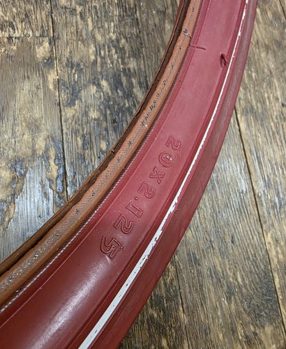 Schwinn Sting-ray 1 3/4 FRONT SLICK 20X2.125 Original SET 69 NOS Good Year RED - Picture 6 of 10