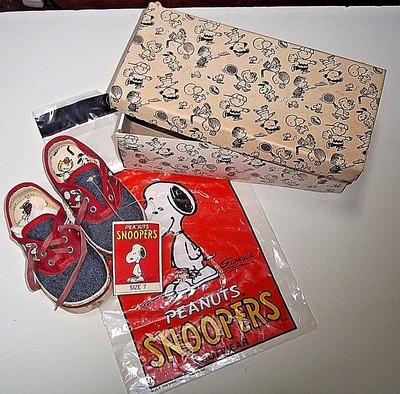 Childrens Peanuts Snoopy Sneakers Original Box ''SNOOPERS'' 1973 Size 7
