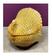 VINTAGE YELLOWISH GOLDEN IN COLOR TURKEY SHAPED DISH/BOWL WITH LID