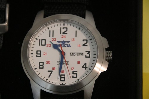 Invicta Special Edition Railroad Approved Watch w/ Five Bands New, manual, box - Picture 2 of 3