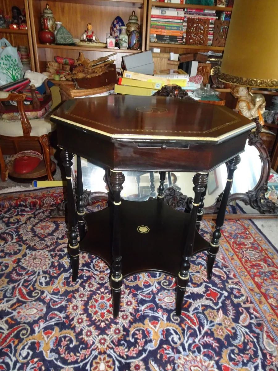 Thomasville Furniture Ernest Hemingway RAJ Table EH Collector s Piece