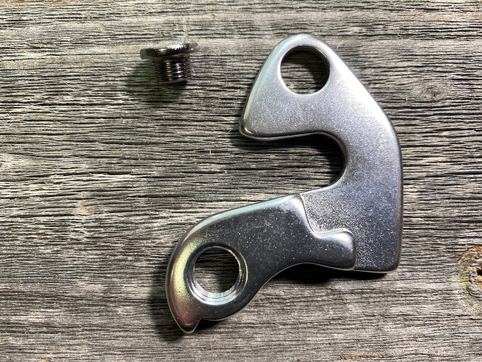 Where to find a derailleur hanger for a bike dropout