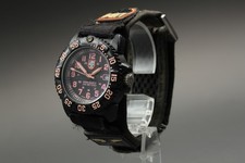 [Ecc+5] Orologio al quarzo unisex Luminox Navy SEAL 7050 quadrante nero/rosa dal GIAPPONE