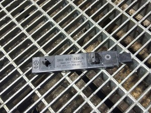 SEAT ARONA KJ7 Antennenverstärker  5K0962132A 1.00 Petrol 2023 33225140